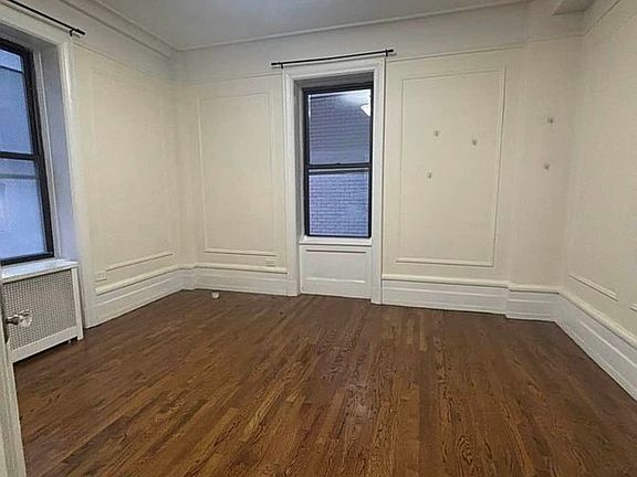 5th image of 162 W 54th St APT 3E