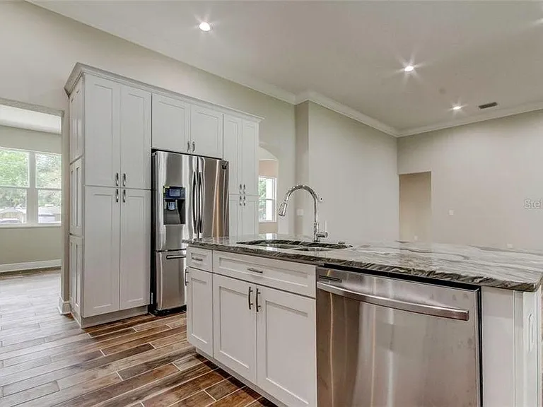 2309 W Saint John St — Photo 26