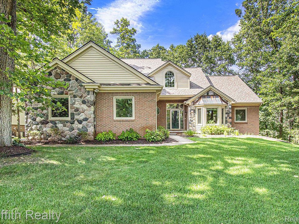 1st image of 10687 Arbour Dr