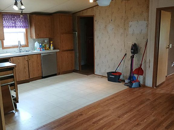 5th image of 143 E Luzerne Ave