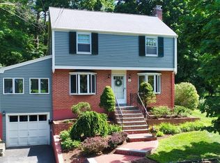 27 Strawberry Hill Rd, Natick, MA 01760