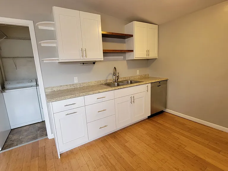 724 Westwood Ave — Photo 8