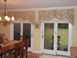 4th image of 100 Southgate Cir