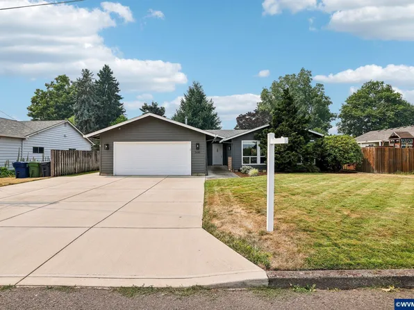 3495 Oak St, Hubbard, OR 97032