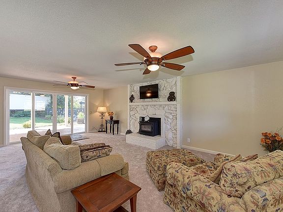 4th image of 2550 Shadowfax Ln
