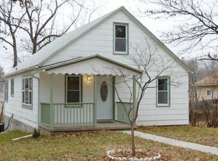 901 N 12th St, Leavenworth, KS 66048