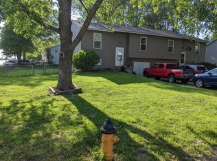 6020 Haskins St, Shawnee, KS 66216