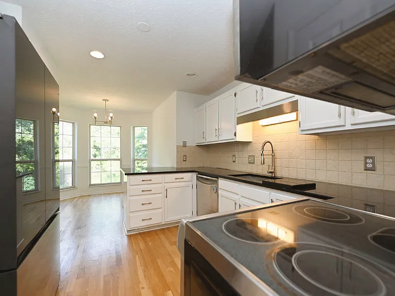 164 W Harbor Dr — Photo 12