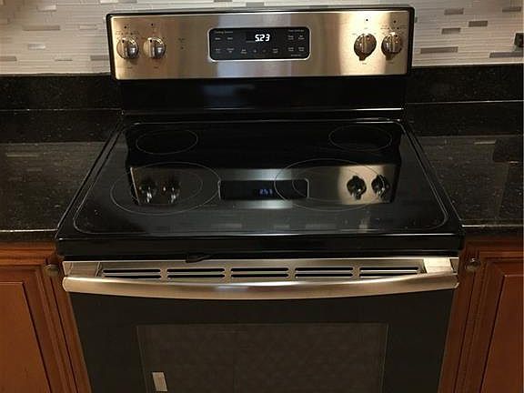 2nd image of 2418 Claremont Dr
