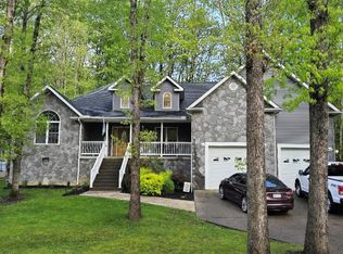312 Edward Dr, Daniels, WV