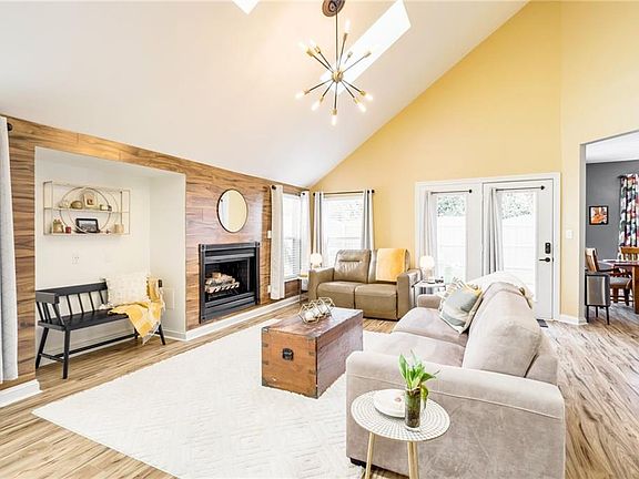 5th image of 2284 Cape Arbor Dr