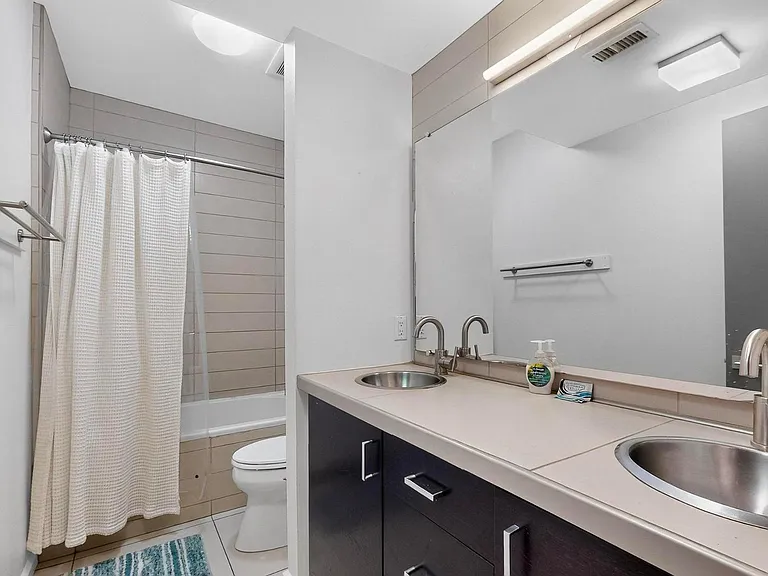 343 Platinum St SW #B — Photo 22