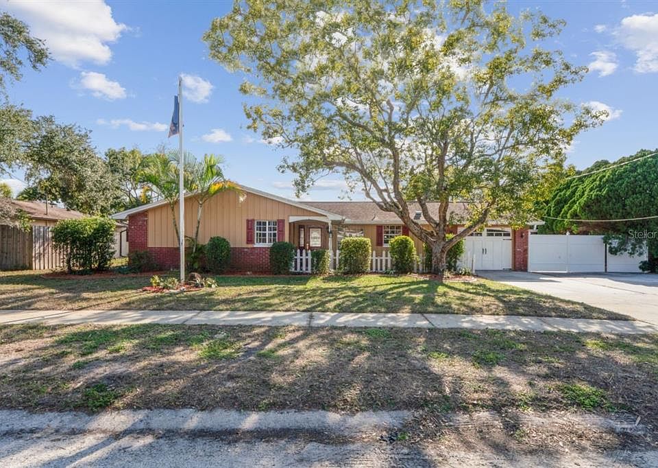 1st image of 5820 Melaleuca Dr