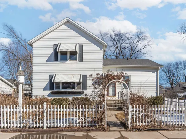 1222 Central St, Oshkosh, WI 54901