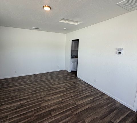 3rd image of 636 E Roosevelt Ave #642-B