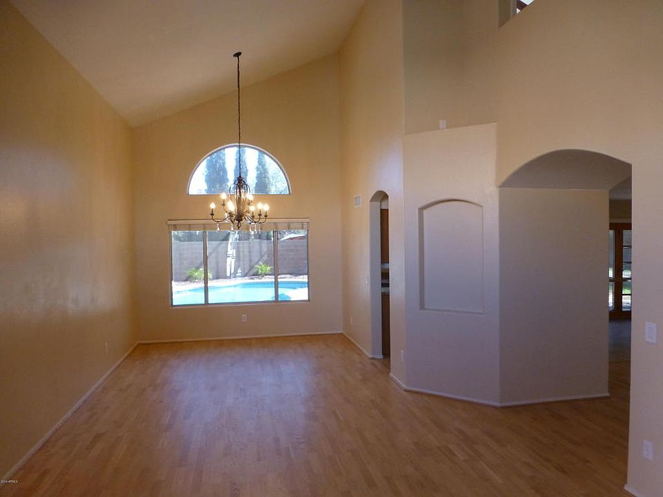 1st image of 851 S Twelve Oaks Blvd