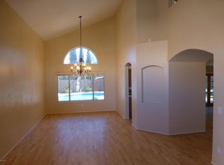 851 S Twelve Oaks Blvd, Chandler, AZ 85226