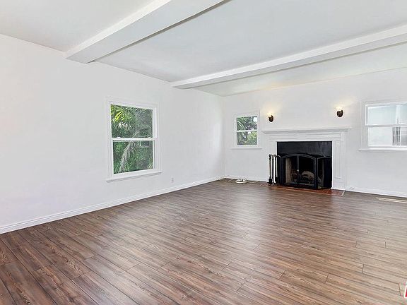 4th image of 639 N Kilkea Dr