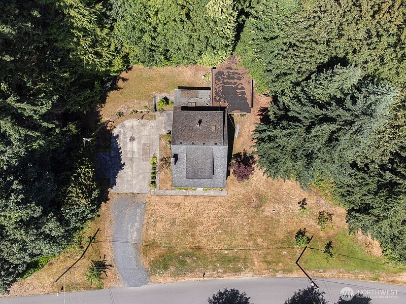 5th image of 4210 Crescent Avenue