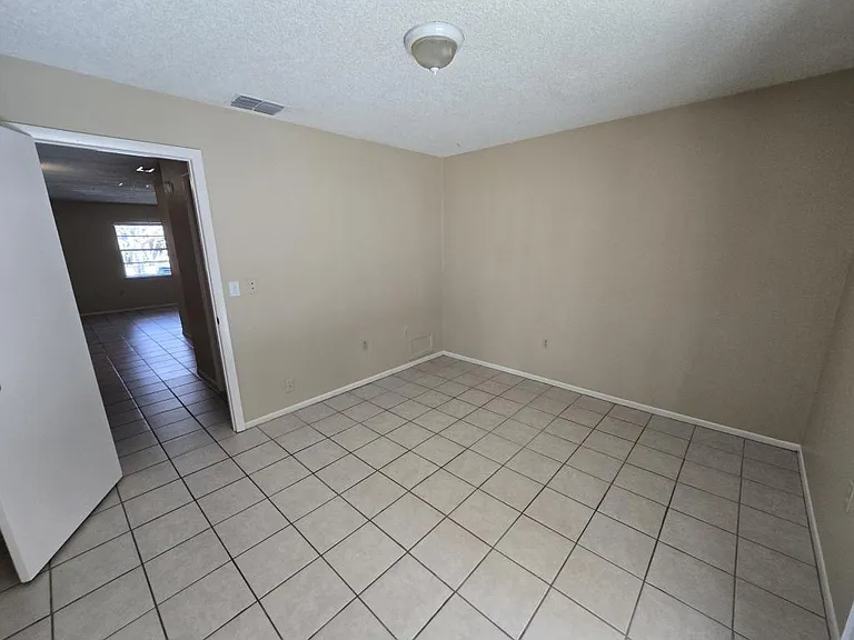 281B Jeru Blvd — Photo 10