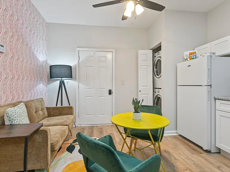 987 Dimmock St SW #3 — Photo 16
