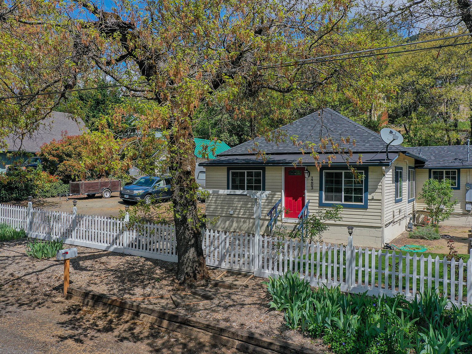 1203 4th Ave, Gold Hill, OR 97525 Zillow