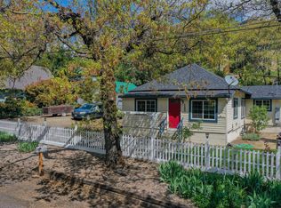 1203 4th Ave, Gold Hill, OR 97525