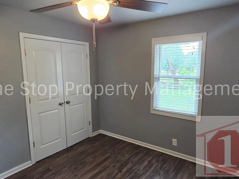 608 NE Florence Ave #A — Photo 13