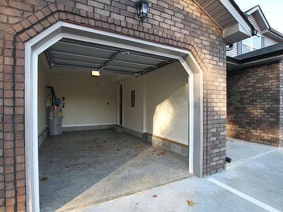 4th image of 313 Rowand Ct