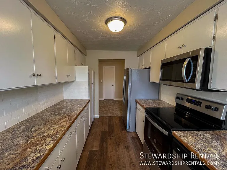 1859 W 12th Ave — Photo 5