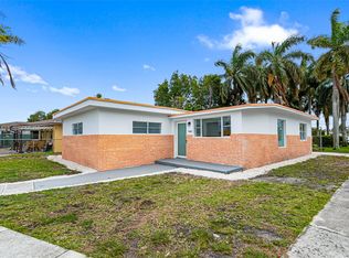 988 NW 10th St, Hallandale, FL 33009