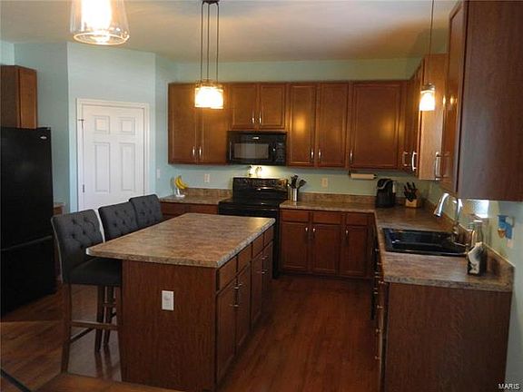 5th image of 315 Eastgate Dr