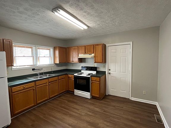 5th image of 448 Shawnee Ave