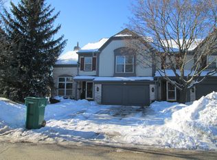 610 Cherbourg Dr, Buffalo Grove, IL