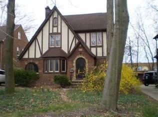 1336 Plainfield Rd, South Euclid, OH 44121