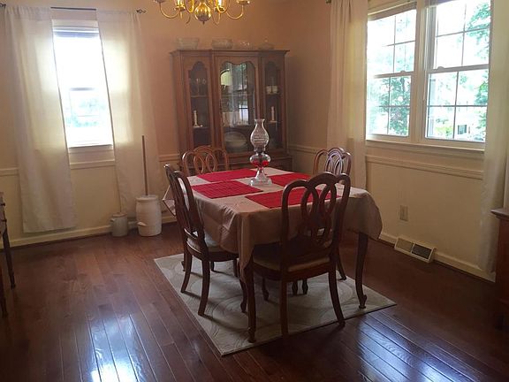 3rd image of 1724 Home Cir