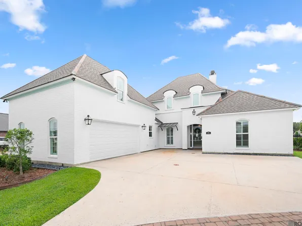 8787 Lake Carriage Dr, Baton Rouge, LA 70817