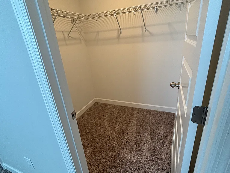 326 Banbury Dr — Photo 18