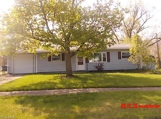 1085 Sweetbriar Dr, Vermilion, OH 44089