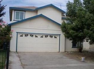 650 E Front St, Farmersville, CA 93223