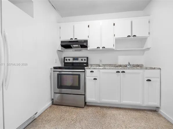 2661 SW 11th St APT 8, Miami, FL 33135
