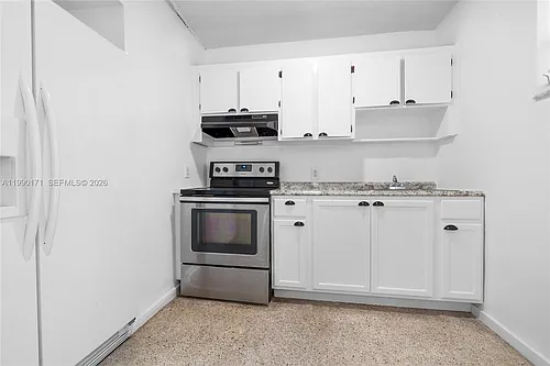 2661 SW 11th St #8 Photo 1