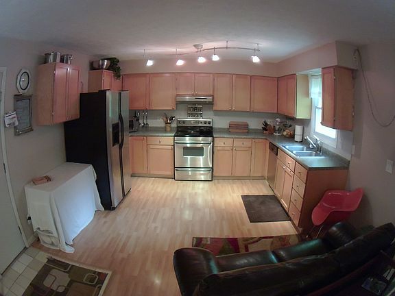 2nd image of 2915 Browning St