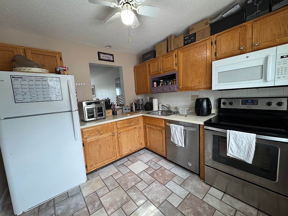 1st image of 401 Monticello Dr