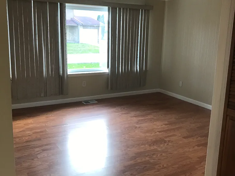 86 Forthton Dr — Photo 6