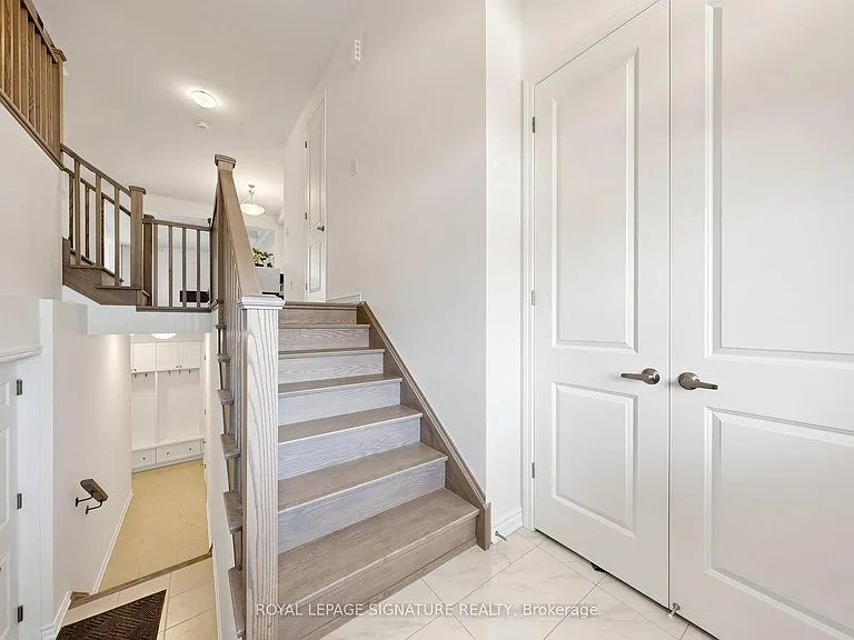 635 Newlove St — Photo 20