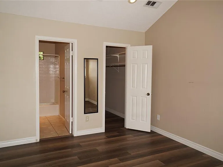 6525 Hart Ln — Photo 21
