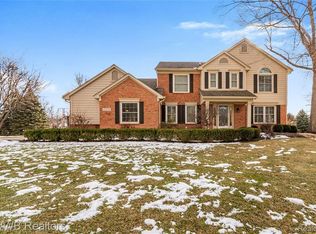 47699 Mocking Bird Ct, Novi, MI 48374