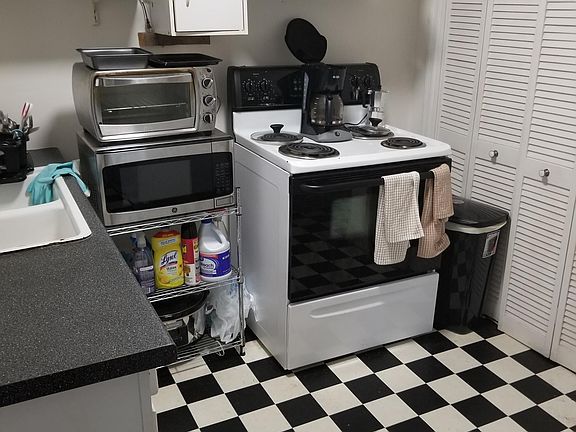 5th image of 3113 Parkwood Ave