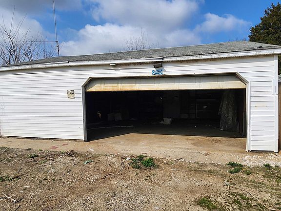 4th image of 1997 N County Road 825 W